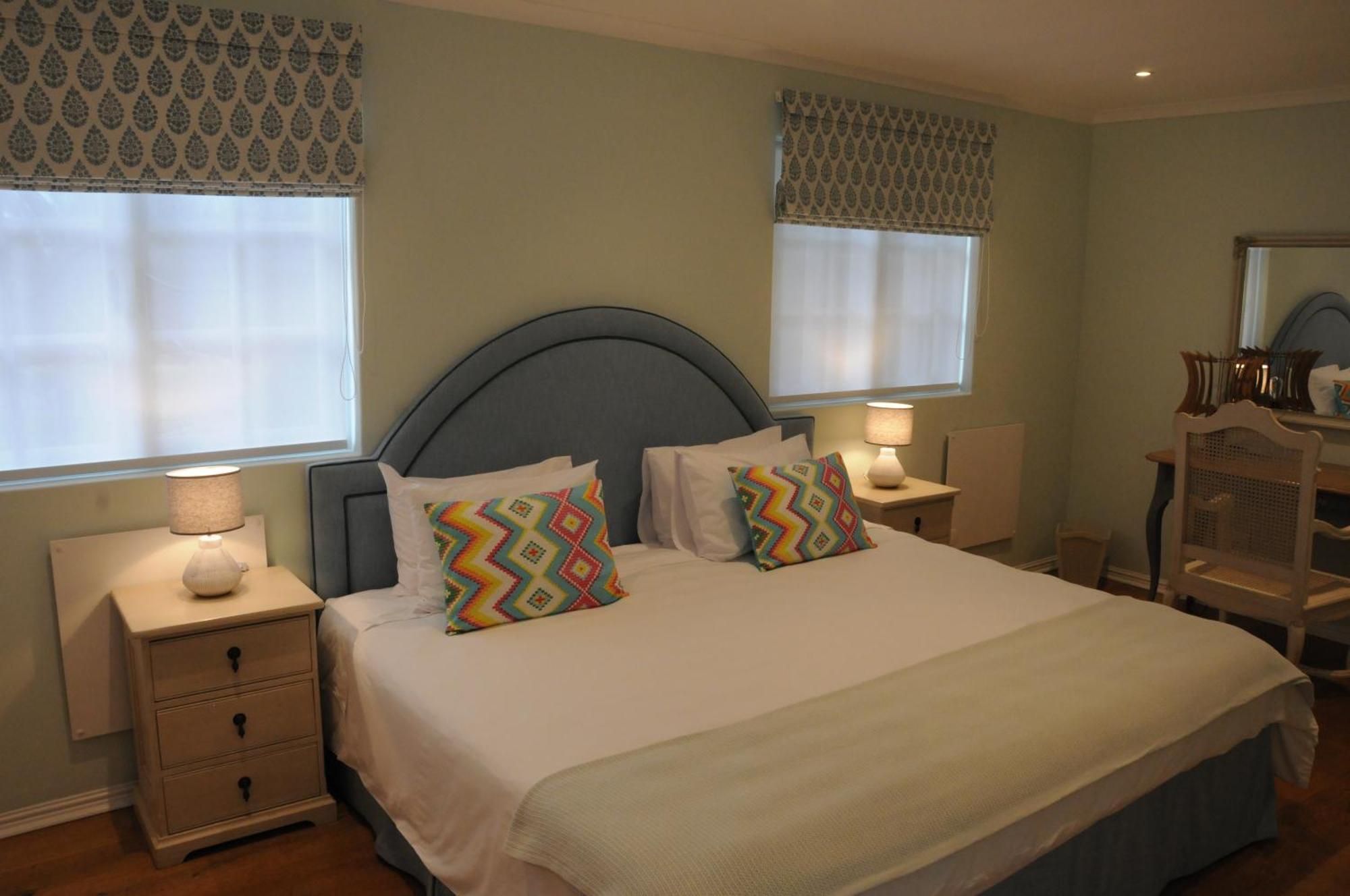 Le Petit Poucet Hotel Кейптаун Екстериор снимка